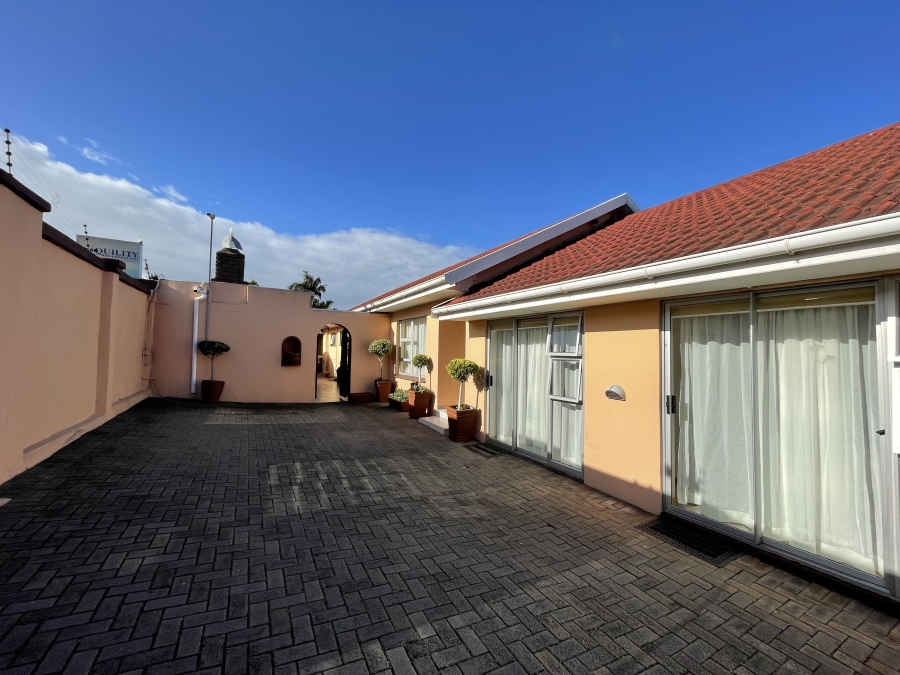 14 Bedroom Property for Sale in Haven Hills Eastern Cape
